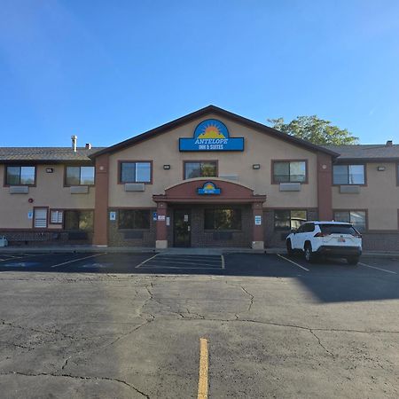 Clearfield Antelope Inn & Suites מראה חיצוני תמונה