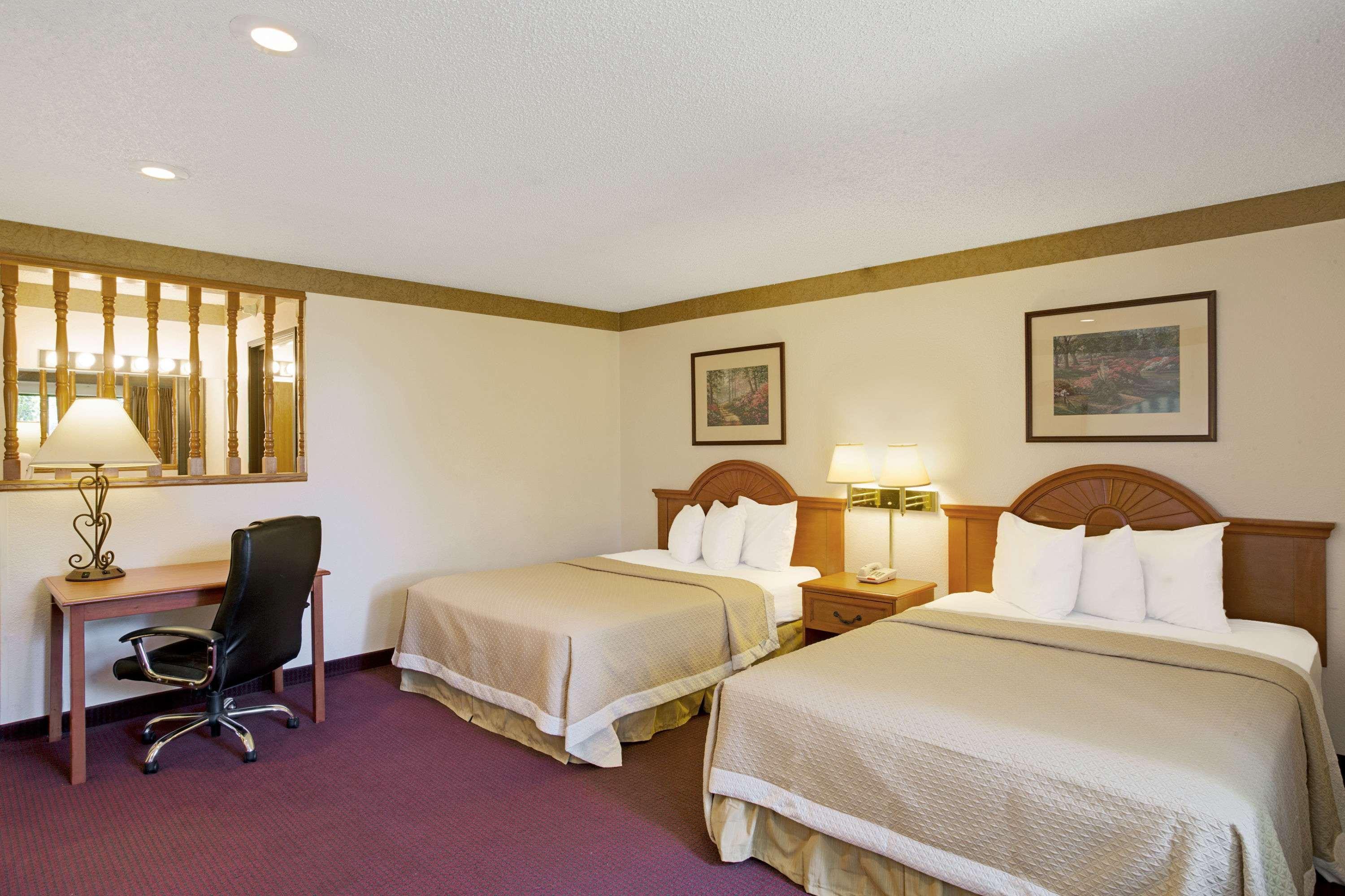 Clearfield Antelope Inn & Suites מראה חיצוני תמונה