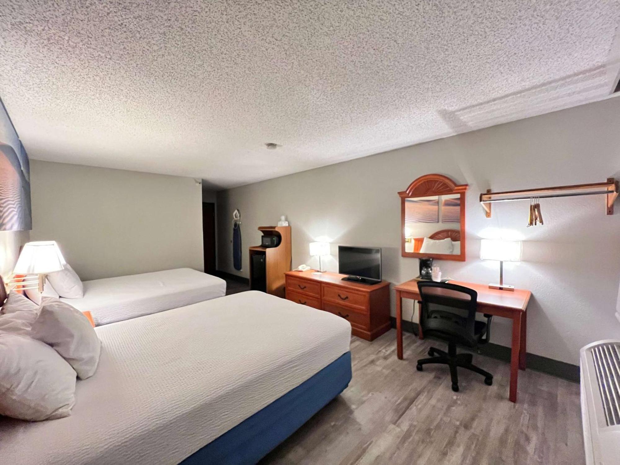 Clearfield Antelope Inn & Suites מראה חיצוני תמונה