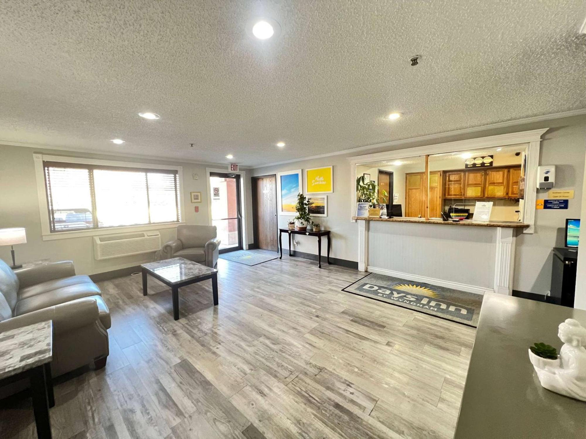 Clearfield Antelope Inn & Suites מראה חיצוני תמונה