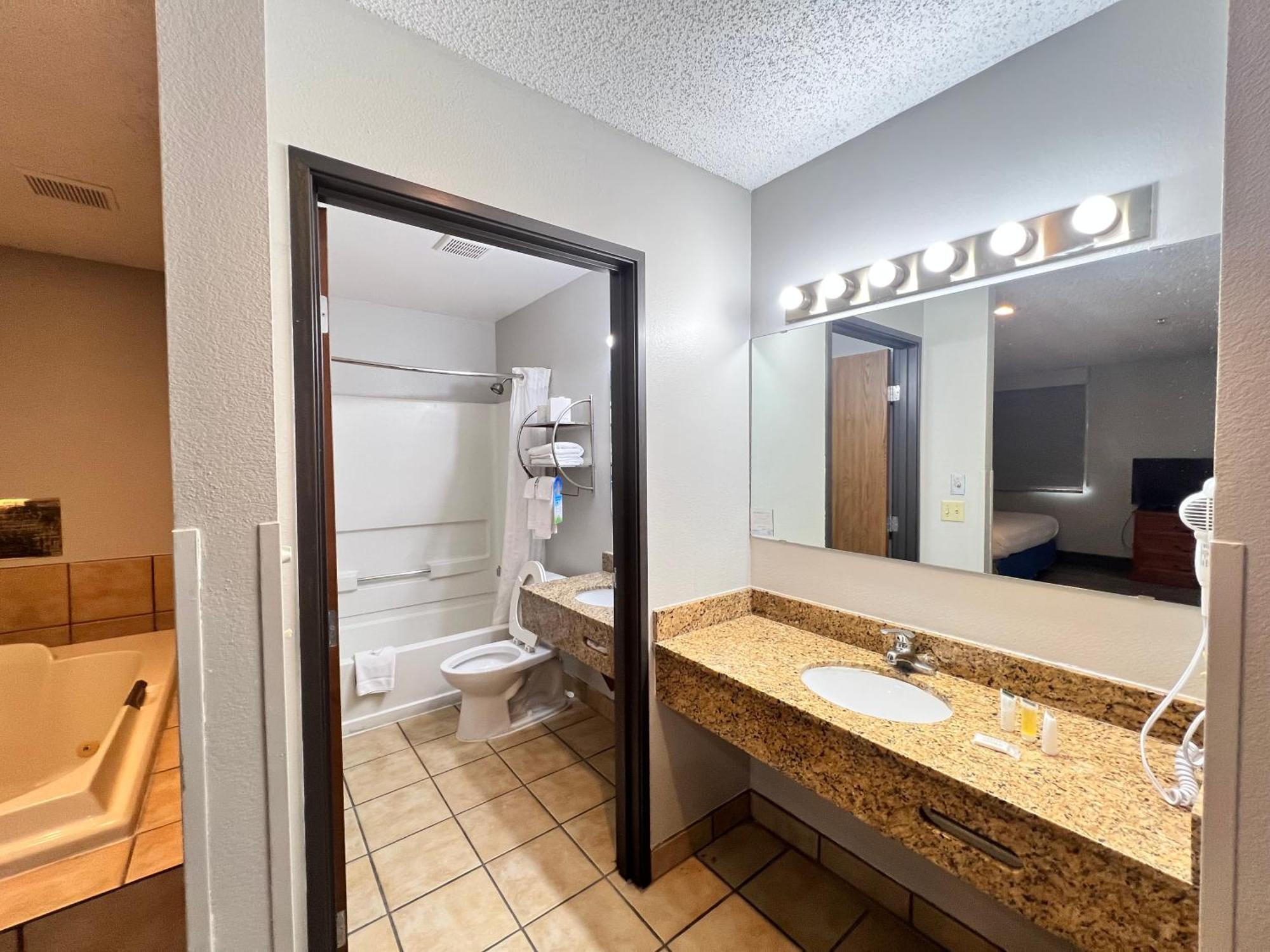 Clearfield Antelope Inn & Suites מראה חיצוני תמונה