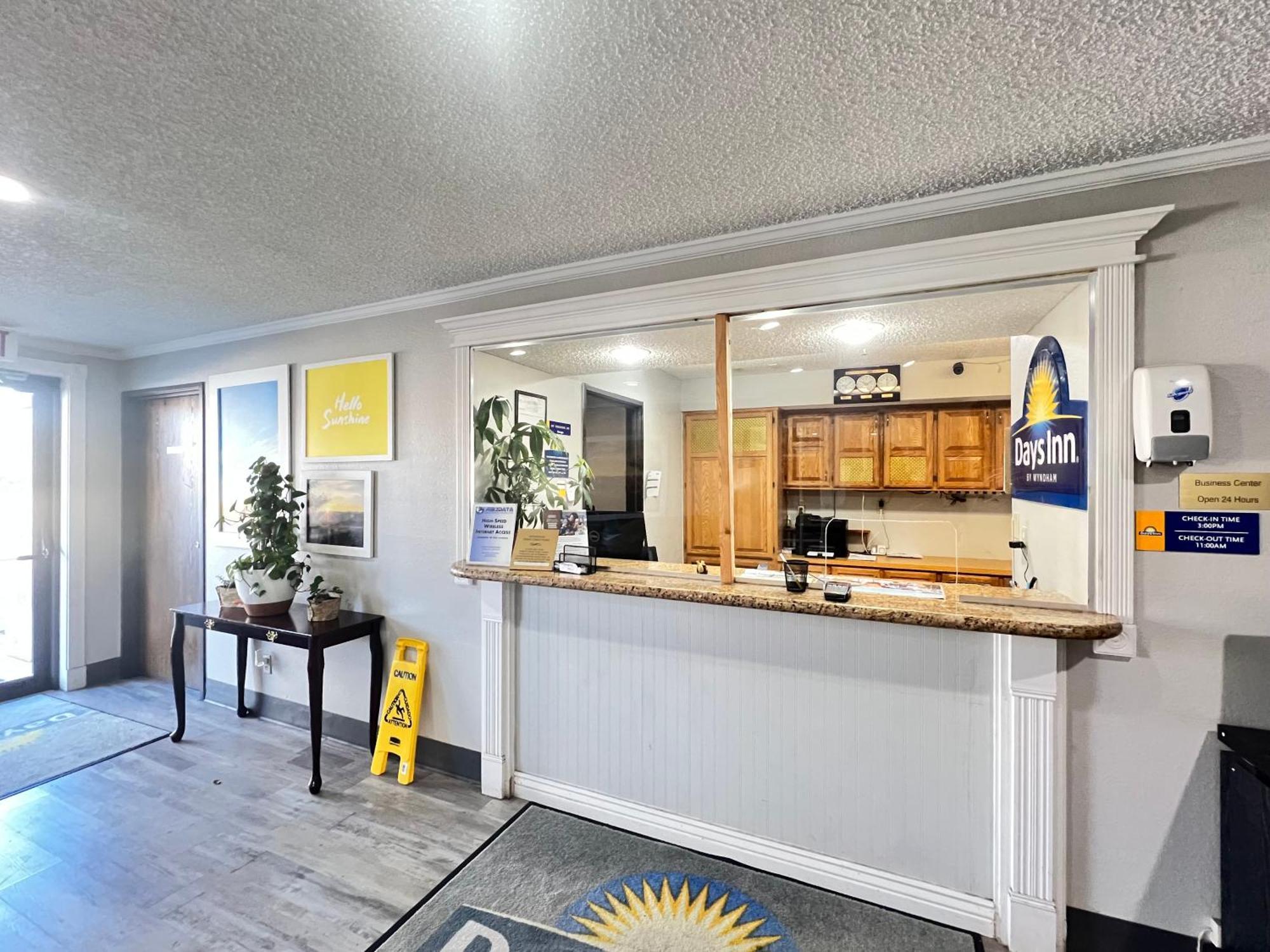 Clearfield Antelope Inn & Suites מראה חיצוני תמונה