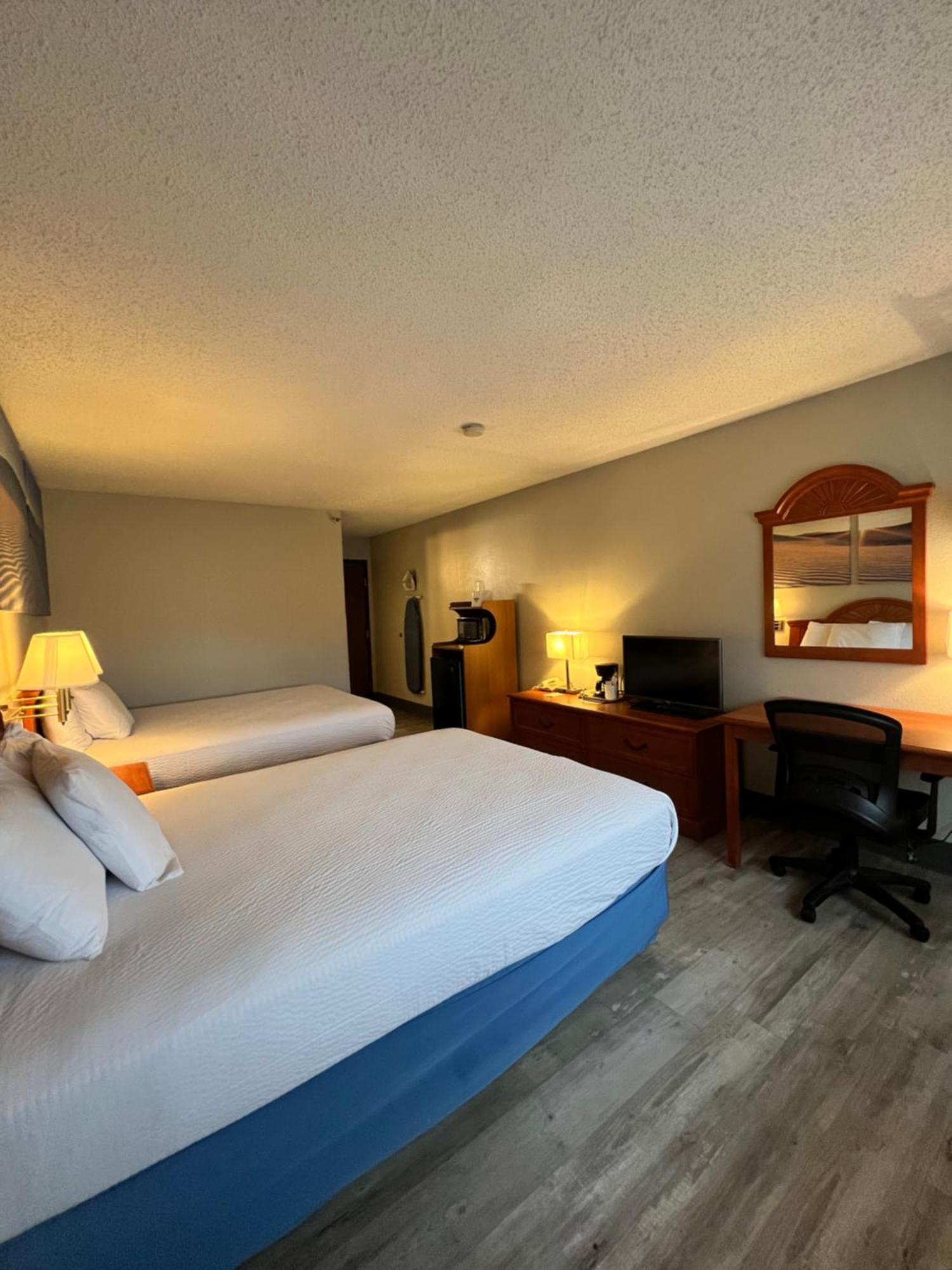 Clearfield Antelope Inn & Suites מראה חיצוני תמונה