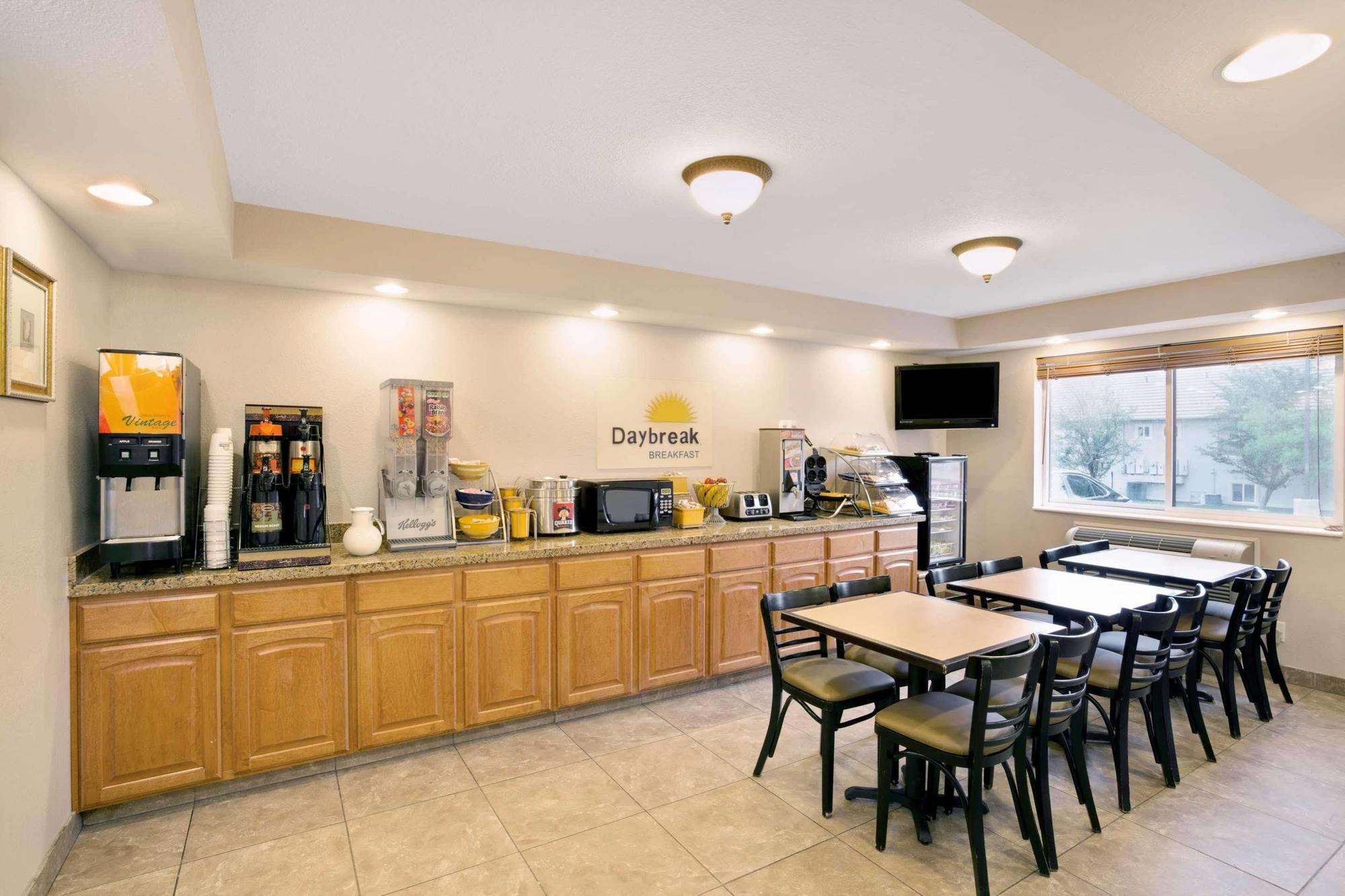 Clearfield Antelope Inn & Suites מראה חיצוני תמונה